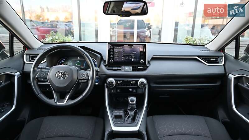 Внедорожник / Кроссовер Toyota RAV4 2018 в Киеве фото 8 Внедорожник / Кроссовер Toyota RAV4 2018 в Киеве