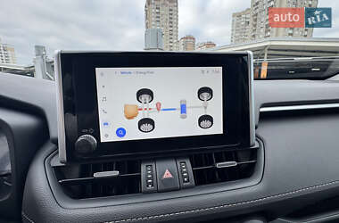 Внедорожник / Кроссовер Toyota RAV4 2023 в Киеве