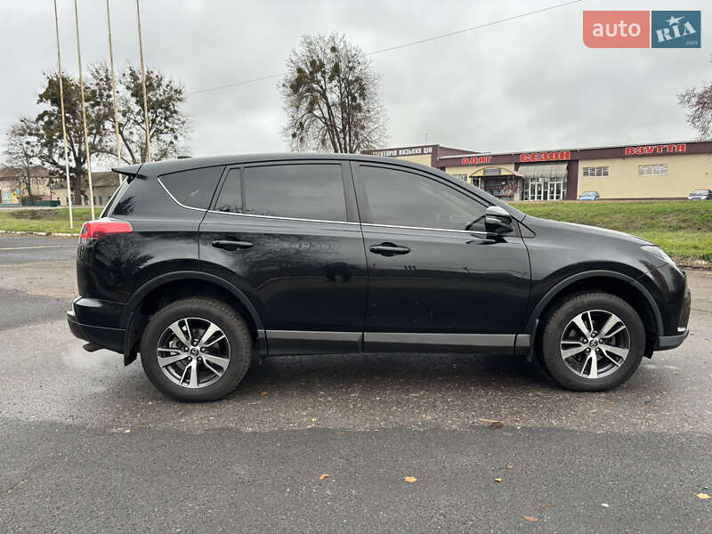 Внедорожник / Кроссовер Toyota RAV4 2015 в Гадяче фото 5 Внедорожник / Кроссовер Toyota RAV4 2015 в Гадяче