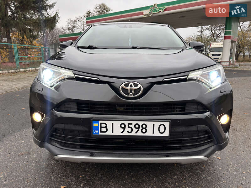 Внедорожник / Кроссовер Toyota RAV4 2015 в Гадяче фото 7 Внедорожник / Кроссовер Toyota RAV4 2015 в Гадяче