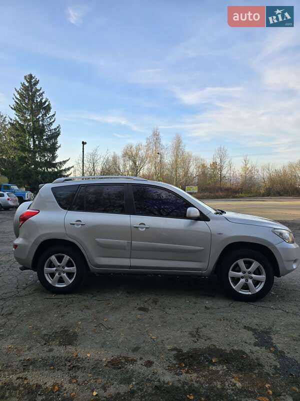Внедорожник / Кроссовер Toyota RAV4 2007 в Хмельницком