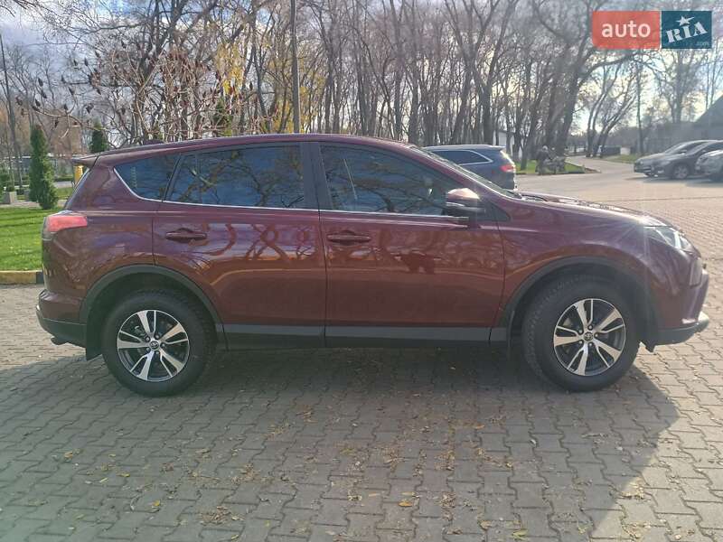 Позашляховик / Кросовер Toyota RAV4 2017 в Олександрії фото 10 Позашляховик / Кросовер Toyota RAV4 2017 в Олександрії