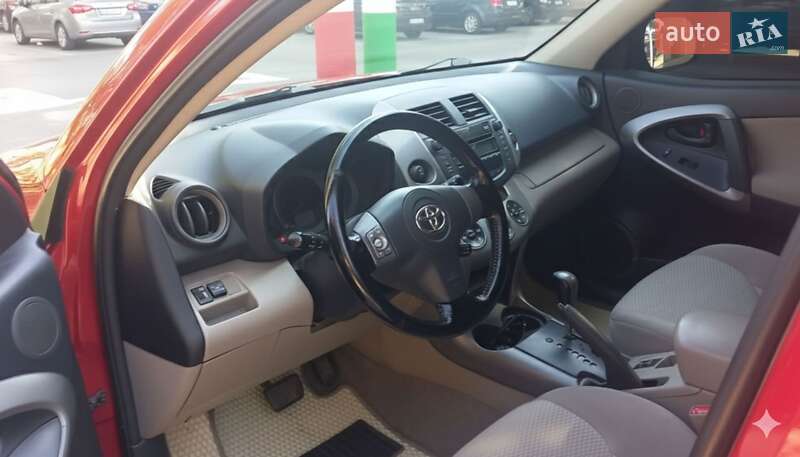 Внедорожник / Кроссовер Toyota RAV4 2007 в Каневе