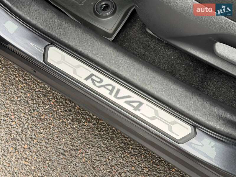 Внедорожник / Кроссовер Toyota RAV4 2020 в Кривом Роге фото 39 Внедорожник / Кроссовер Toyota RAV4 2020 в Кривом Роге
