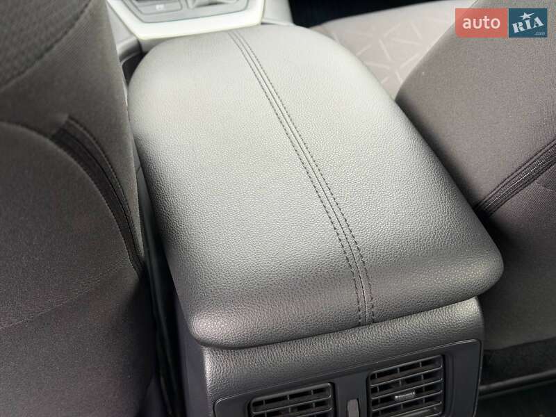 Внедорожник / Кроссовер Toyota RAV4 2020 в Кривом Роге фото 50 Внедорожник / Кроссовер Toyota RAV4 2020 в Кривом Роге