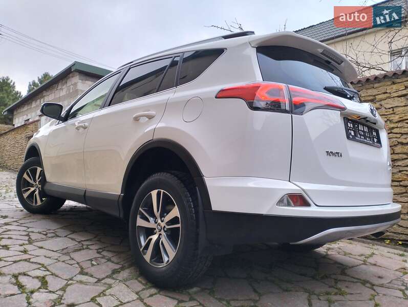 Внедорожник / Кроссовер Toyota RAV4 2018 в Ровно фото 26 Внедорожник / Кроссовер Toyota RAV4 2018 в Ровно