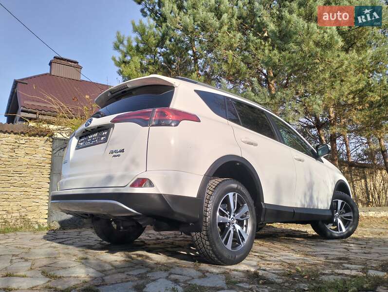 Внедорожник / Кроссовер Toyota RAV4 2018 в Ровно фото 35 Внедорожник / Кроссовер Toyota RAV4 2018 в Ровно