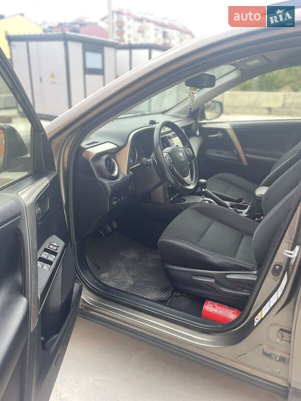 Внедорожник / Кроссовер Toyota RAV4 2013 в Львове