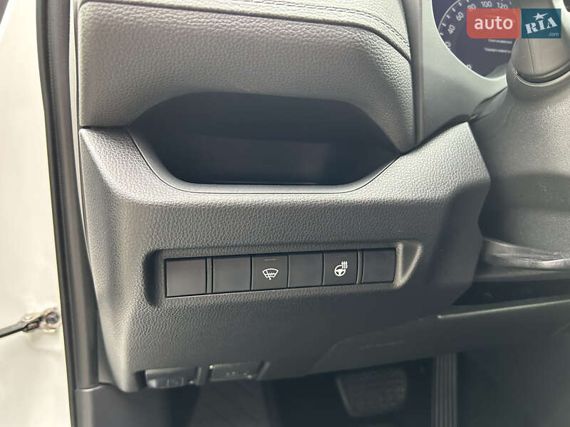 Внедорожник / Кроссовер Toyota RAV4 2019 в Тячеве