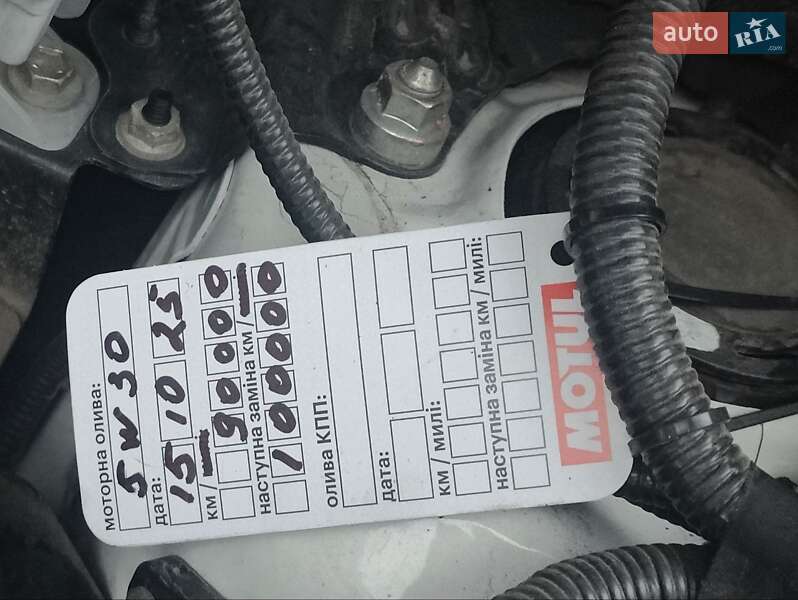 Позашляховик / Кросовер Toyota RAV4 2018 в Дніпрі фото 13 Позашляховик / Кросовер Toyota RAV4 2018 в Дніпрі