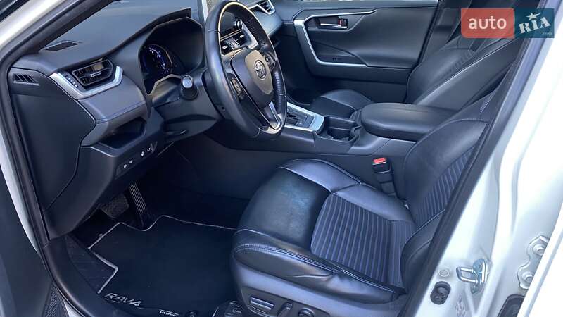 Внедорожник / Кроссовер Toyota RAV4 2020 в Одессе фото 9 Внедорожник / Кроссовер Toyota RAV4 2020 в Одессе