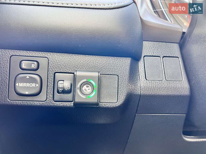 Внедорожник / Кроссовер Toyota RAV4 2018 в Нововолынске фото 45 Внедорожник / Кроссовер Toyota RAV4 2018 в Нововолынске