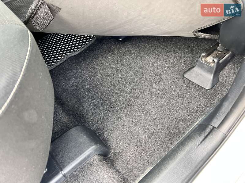 Внедорожник / Кроссовер Toyota RAV4 2018 в Нововолынске фото 58 Внедорожник / Кроссовер Toyota RAV4 2018 в Нововолынске