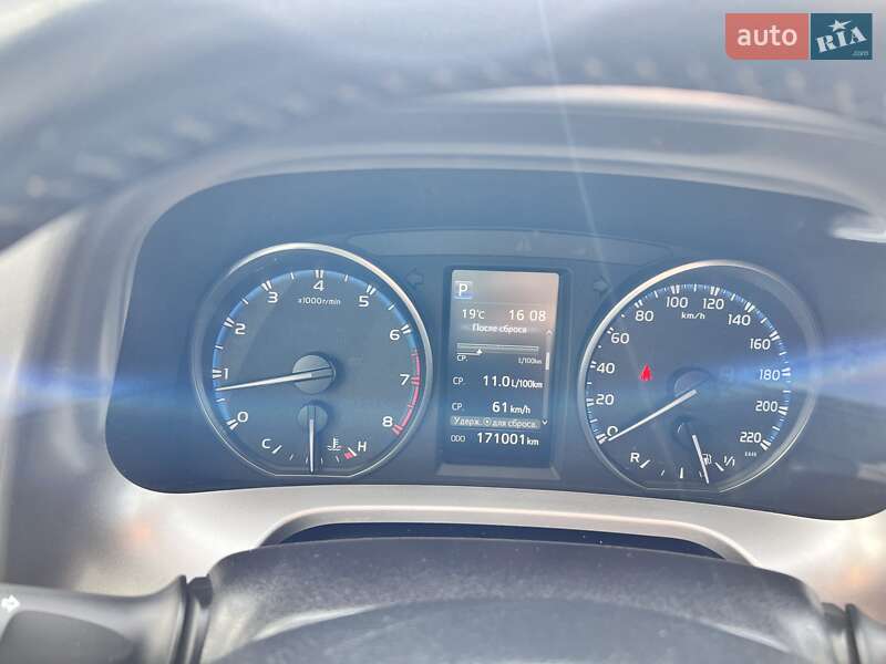Внедорожник / Кроссовер Toyota RAV4 2018 в Нововолынске фото 102 Внедорожник / Кроссовер Toyota RAV4 2018 в Нововолынске