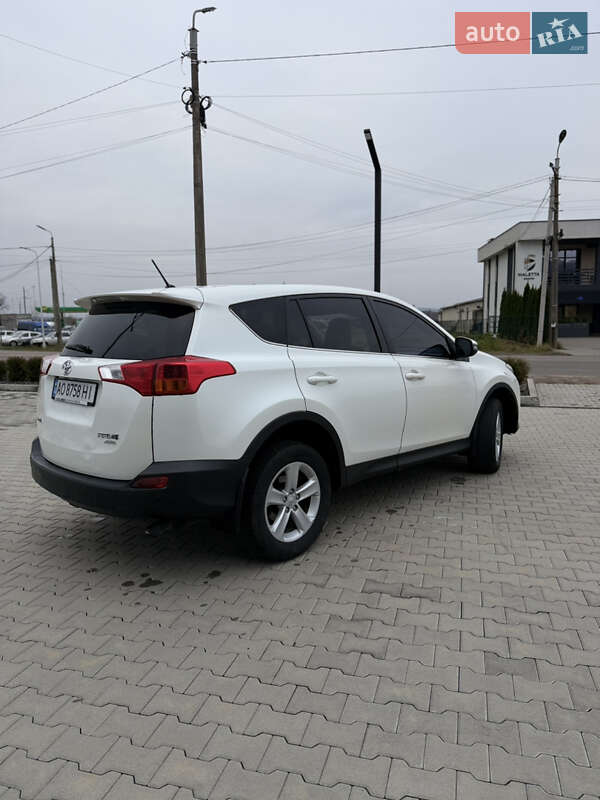 Внедорожник / Кроссовер Toyota RAV4 2013 в Хусте фото 6 Внедорожник / Кроссовер Toyota RAV4 2013 в Хусте