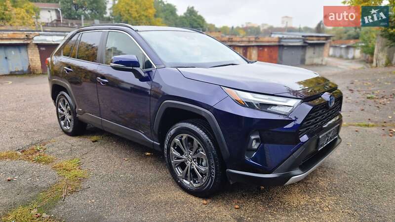 Позашляховик / Кросовер Toyota RAV4 2023 в Києві