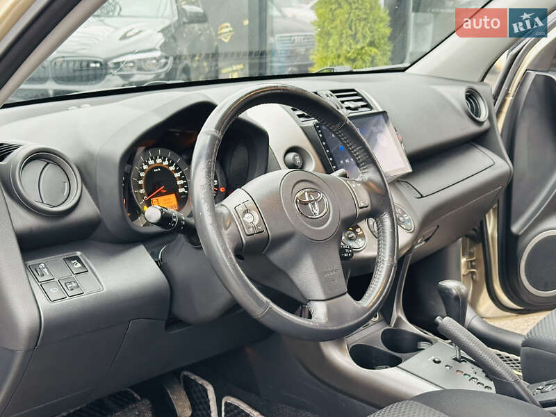 Внедорожник / Кроссовер Toyota RAV4 2009 в Харькове