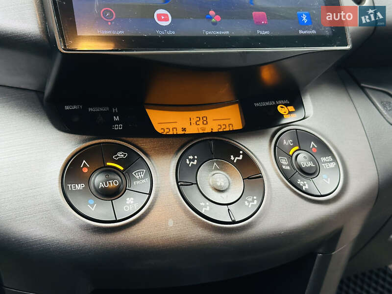 Внедорожник / Кроссовер Toyota RAV4 2009 в Харькове