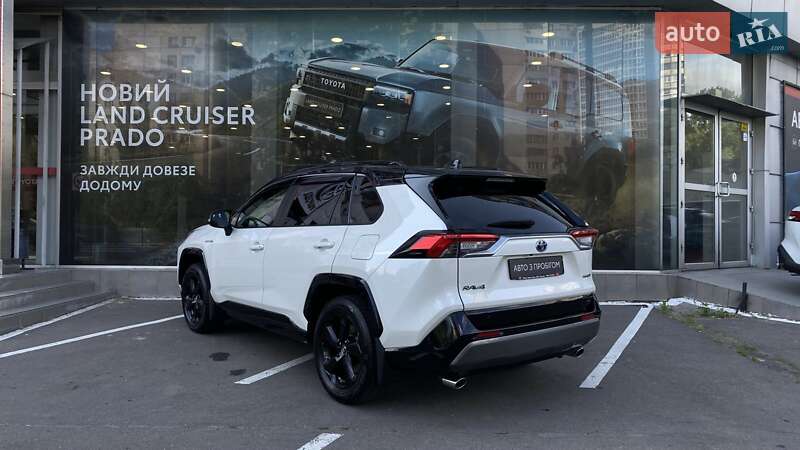 Внедорожник / Кроссовер Toyota RAV4 2020 в Одессе