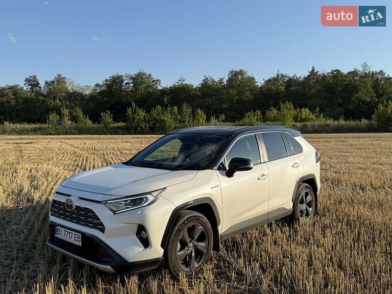 Внедорожник / Кроссовер Toyota RAV4 2019 в Горишних Плавнях