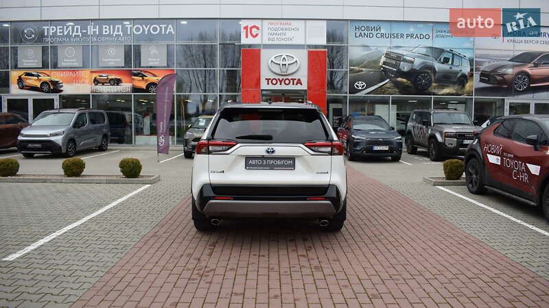 Внедорожник / Кроссовер Toyota RAV4 2020 в Житомире
