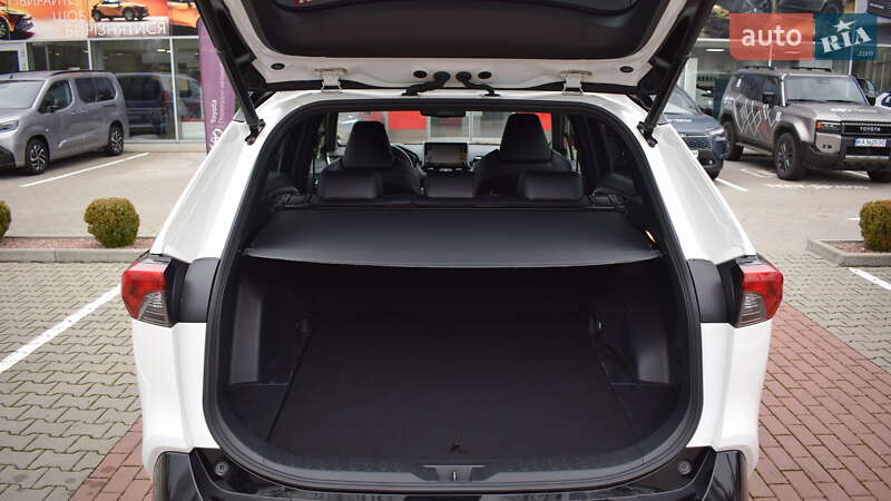Внедорожник / Кроссовер Toyota RAV4 2020 в Житомире