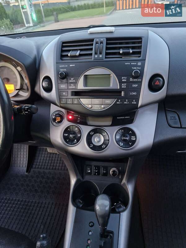 Позашляховик / Кросовер Toyota RAV4 2006 в Вінниці