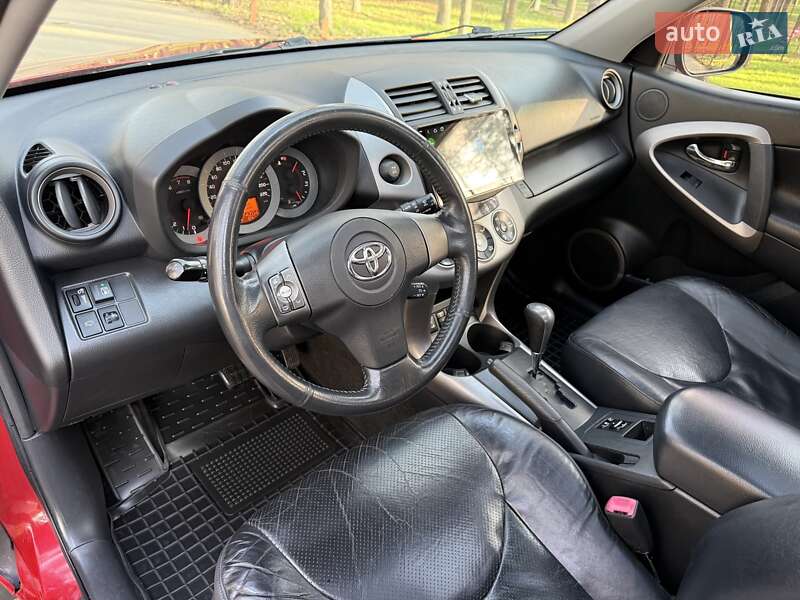 Внедорожник / Кроссовер Toyota RAV4 2008 в Киеве