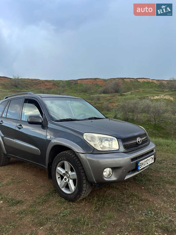 Внедорожник / Кроссовер Toyota RAV4 2004 в Киеве фото 3 Внедорожник / Кроссовер Toyota RAV4 2004 в Киеве