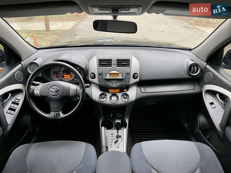 Внедорожник / Кроссовер Toyota RAV4 2008 в Киеве
