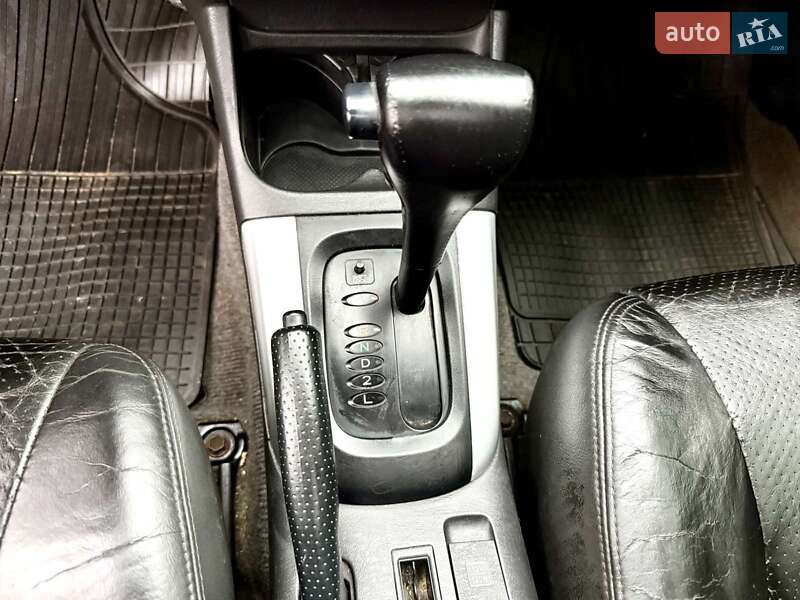 Внедорожник / Кроссовер Toyota RAV4 2005 в Солотвине