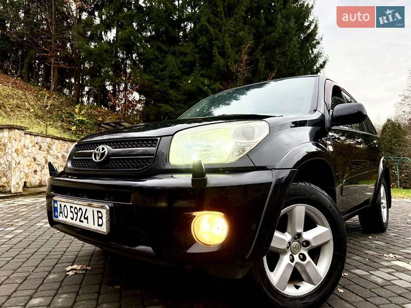 Внедорожник / Кроссовер Toyota RAV4 2005 в Солотвине