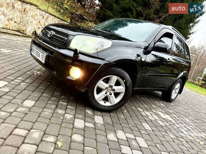 Внедорожник / Кроссовер Toyota RAV4 2005 в Солотвине