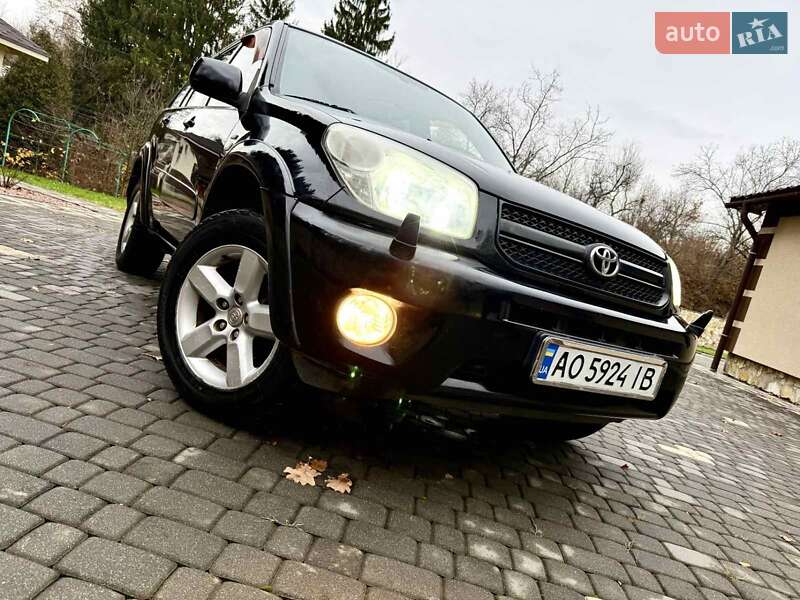 Внедорожник / Кроссовер Toyota RAV4 2005 в Солотвине
