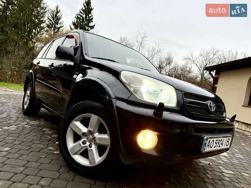 Внедорожник / Кроссовер Toyota RAV4 2005 в Солотвине