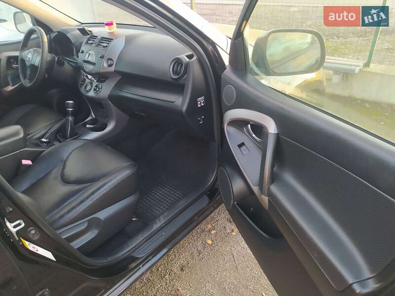 Внедорожник / Кроссовер Toyota RAV4 2007 в Дубно