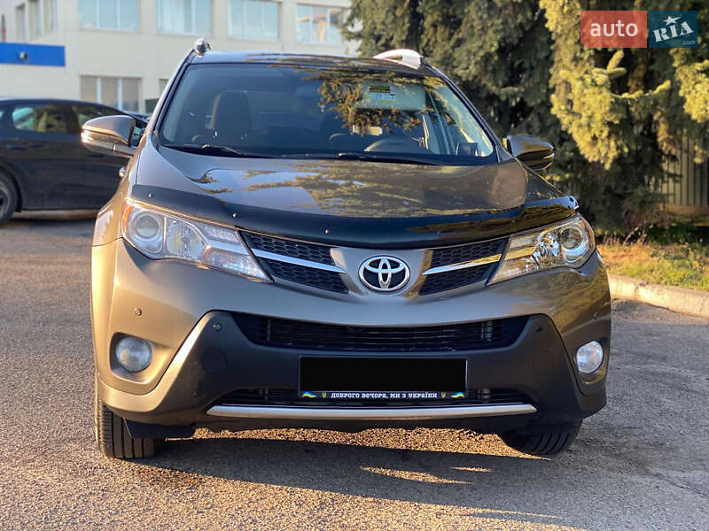 Внедорожник / Кроссовер Toyota RAV4 2014 в Львове