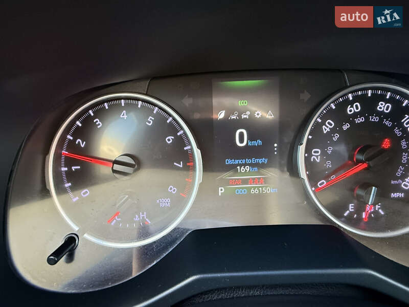 Внедорожник / Кроссовер Toyota RAV4 2018 в Киеве