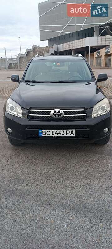 Внедорожник / Кроссовер Toyota RAV4 2005 в Львове