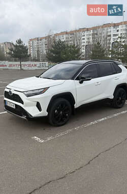 Внедорожник / Кроссовер Toyota RAV4 2022 в Николаеве
