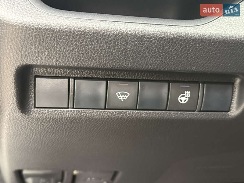 Внедорожник / Кроссовер Toyota RAV4 2019 в Харькове фото 43 Внедорожник / Кроссовер Toyota RAV4 2019 в Харькове