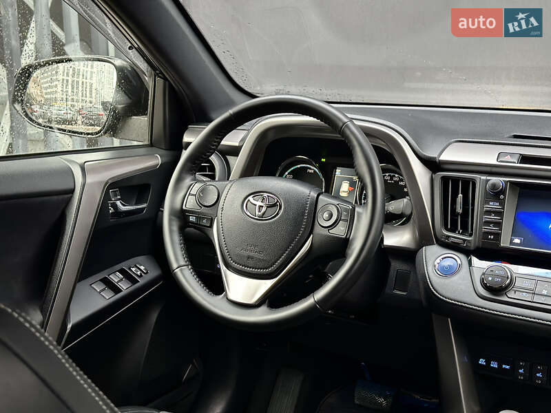 Внедорожник / Кроссовер Toyota RAV4 2018 в Киеве фото 4 Внедорожник / Кроссовер Toyota RAV4 2018 в Киеве