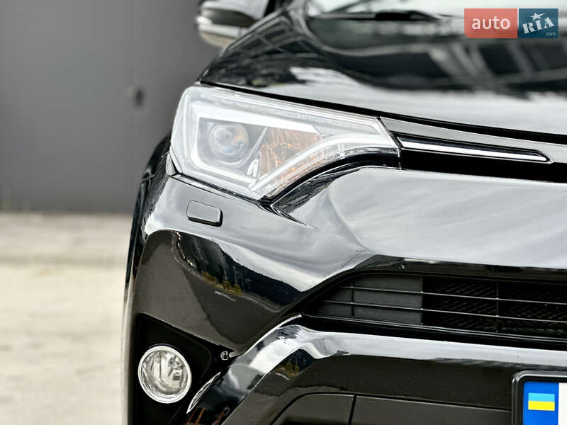 Внедорожник / Кроссовер Toyota RAV4 2018 в Киеве фото 15 Внедорожник / Кроссовер Toyota RAV4 2018 в Киеве