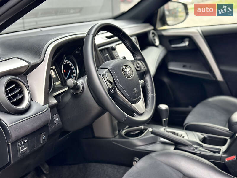 Внедорожник / Кроссовер Toyota RAV4 2018 в Киеве фото 27 Внедорожник / Кроссовер Toyota RAV4 2018 в Киеве