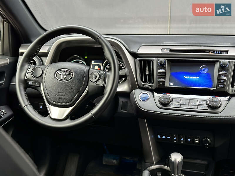 Внедорожник / Кроссовер Toyota RAV4 2018 в Киеве фото 32 Внедорожник / Кроссовер Toyota RAV4 2018 в Киеве
