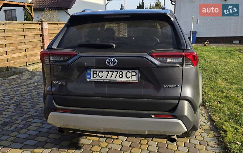 Внедорожник / Кроссовер Toyota RAV4 2023 в Львове