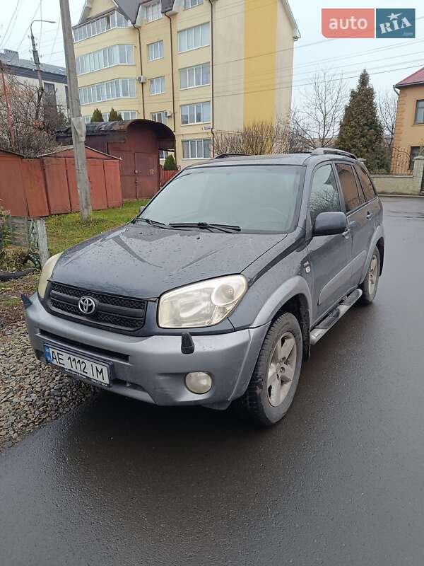 Внедорожник / Кроссовер Toyota RAV4 2004 в Коломые