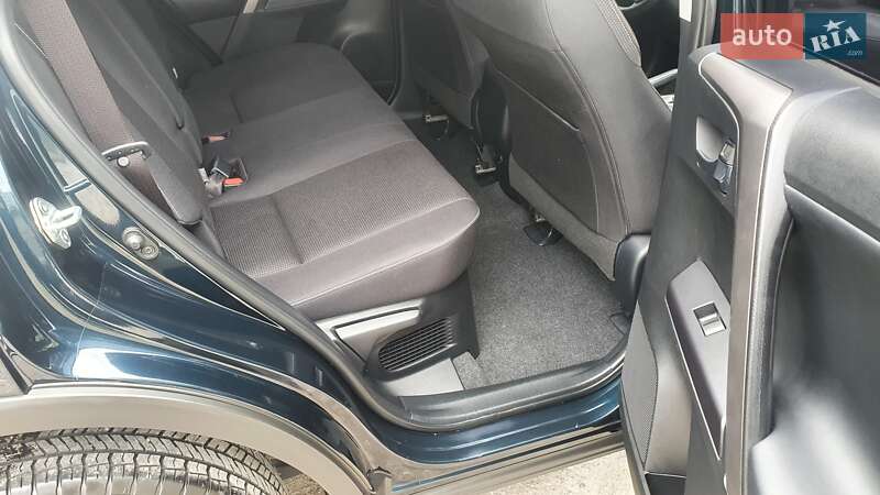 Внедорожник / Кроссовер Toyota RAV4 2017 в Харькове фото 4 Внедорожник / Кроссовер Toyota RAV4 2017 в Харькове