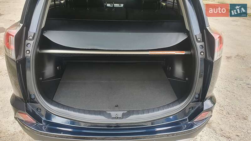 Внедорожник / Кроссовер Toyota RAV4 2017 в Харькове фото 8 Внедорожник / Кроссовер Toyota RAV4 2017 в Харькове