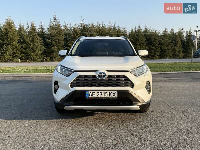 Внедорожник / Кроссовер Toyota RAV4 2019 в Днепре